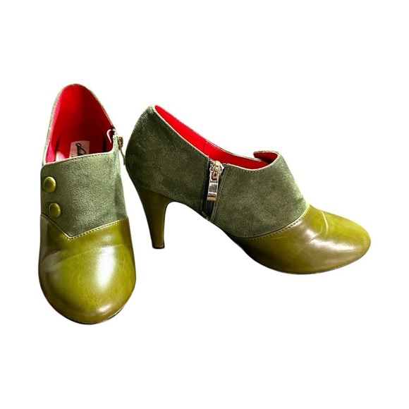 LULU HUN, LONDON, WOMENS GREEN SUEDE & LEATHER HEELS WITH RED INSOLE. - Picture 2 of 15